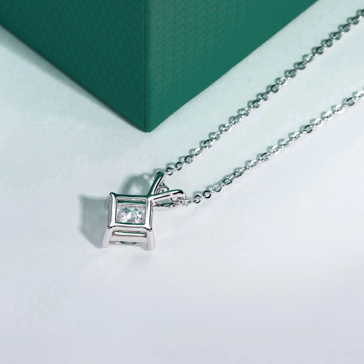 The Sabine – Princess Cut Moissanite Necklace