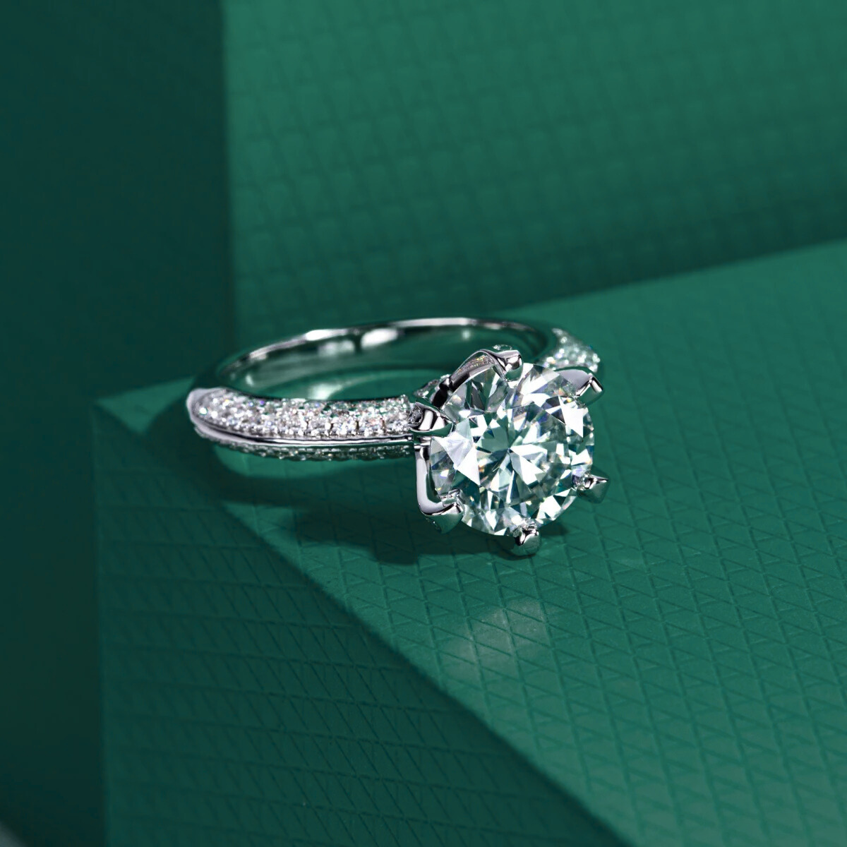 The Alessia - Round Brilliant Cut Moissanite Solitaire Ring