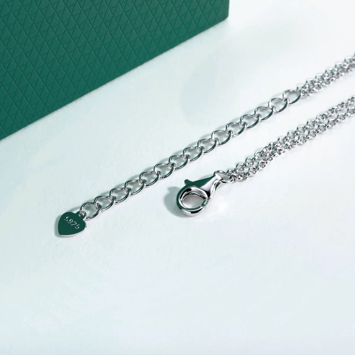 The Eternelle - Moissanite Bracelet