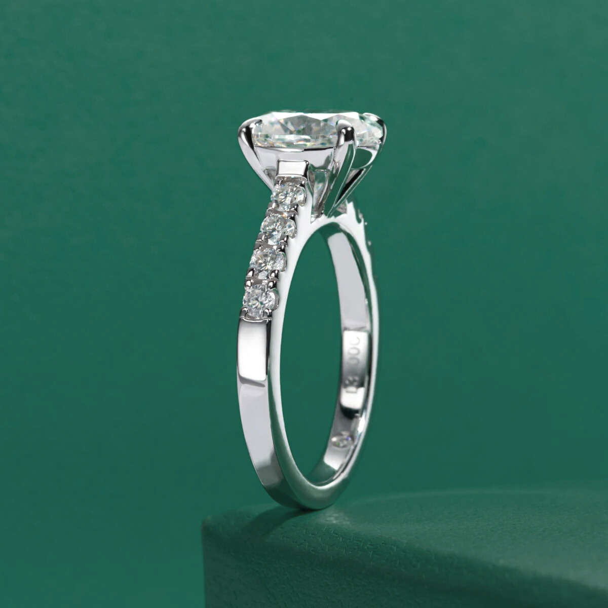 The Isabeau - Oval Cut Moissanite Solitaire Ring