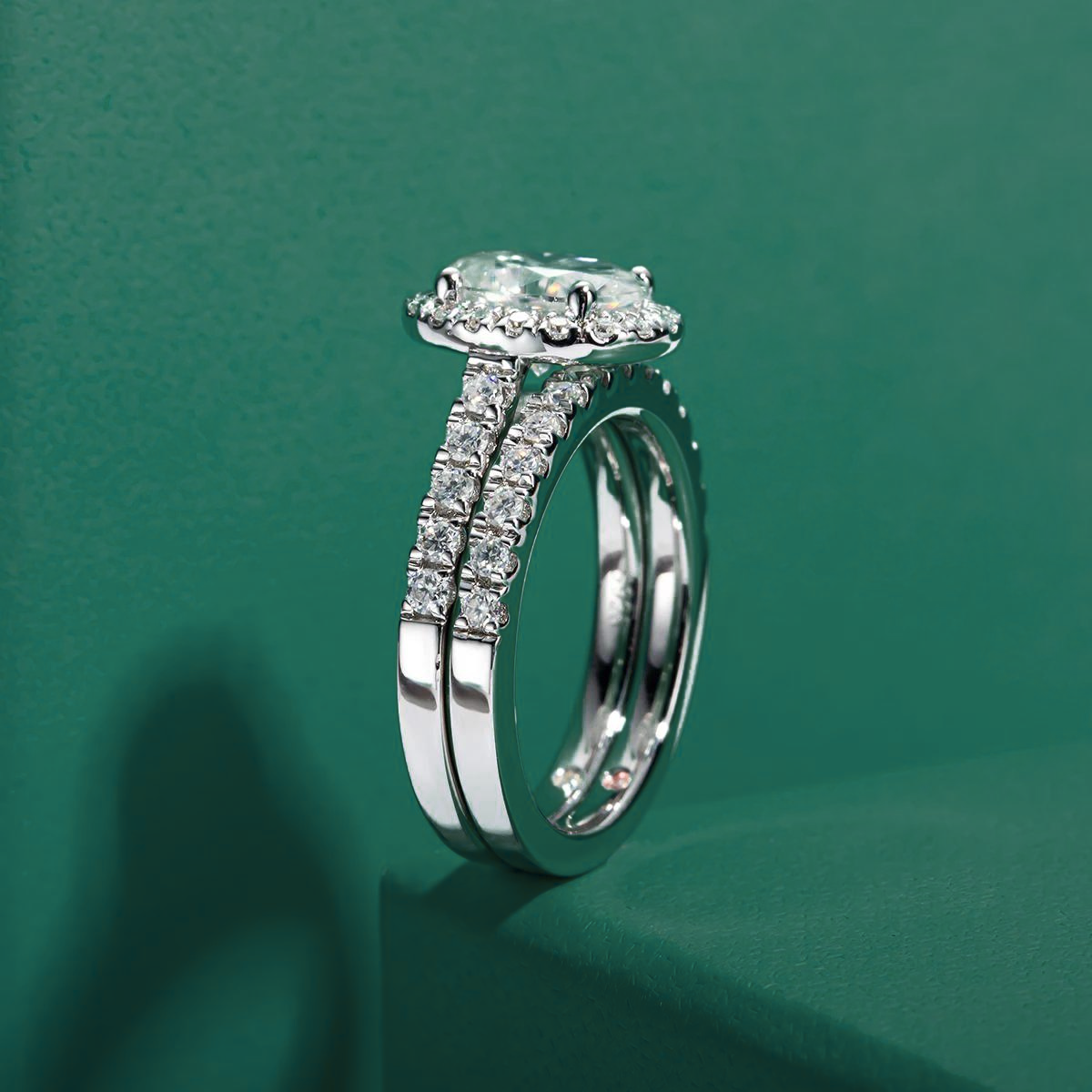 The Emily - Oval Cut Moissanite Set