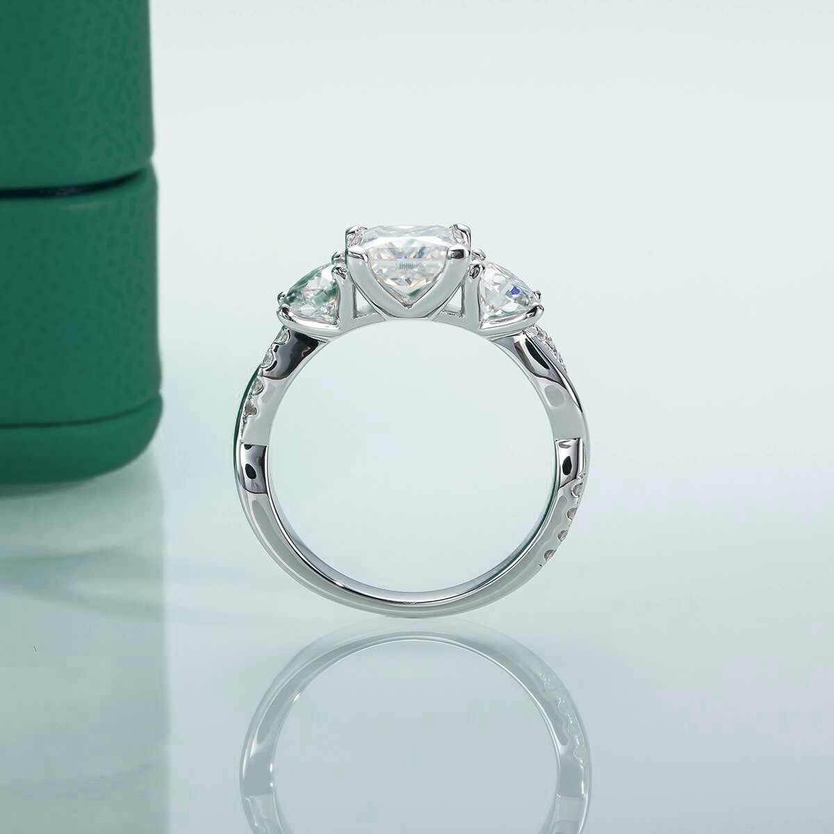 The Elysian – Princess & Round Brilliant Three-Stone Moissanite Ring
