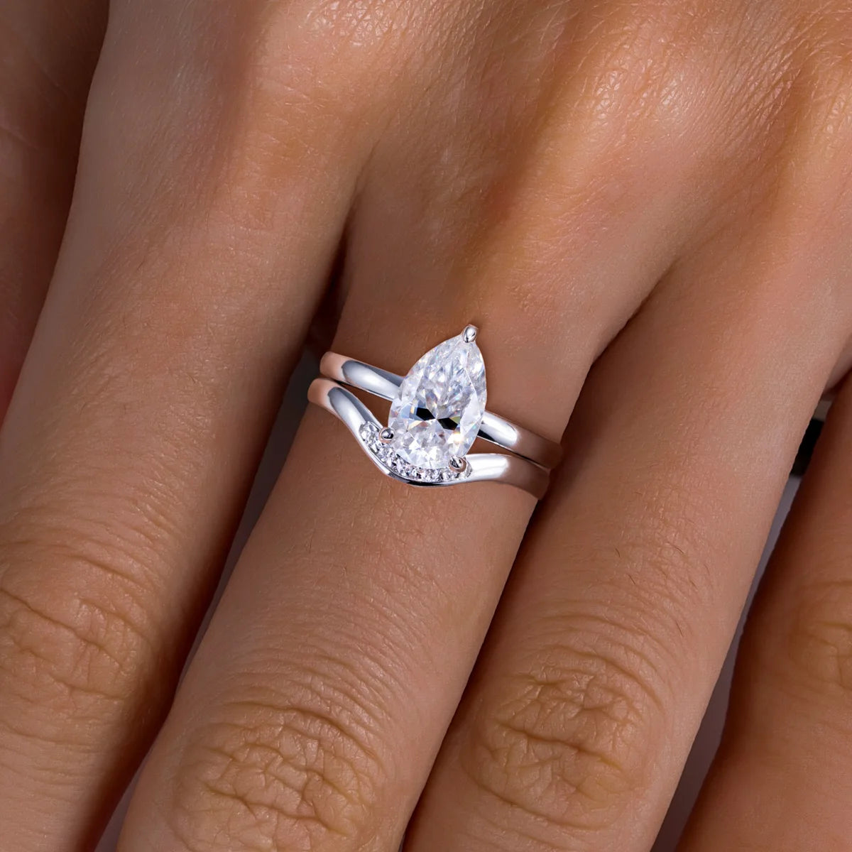 The Floriane - Pear Cut Moissanite Set