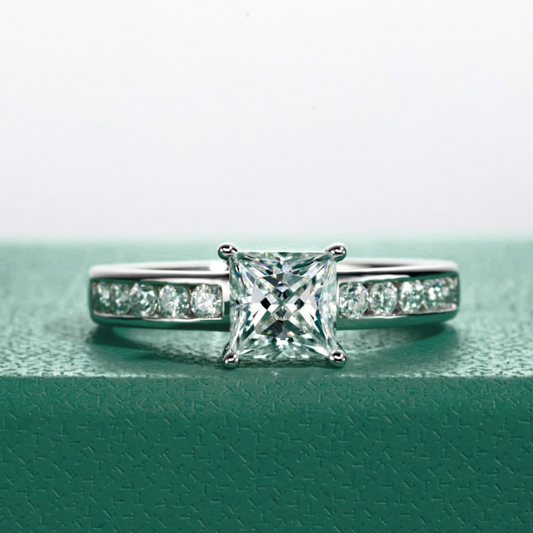 The Vivienne - Princess Cut Moissanite Set