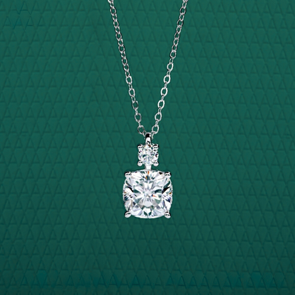 The Thalia – Cushion & Round Moissanite Necklace