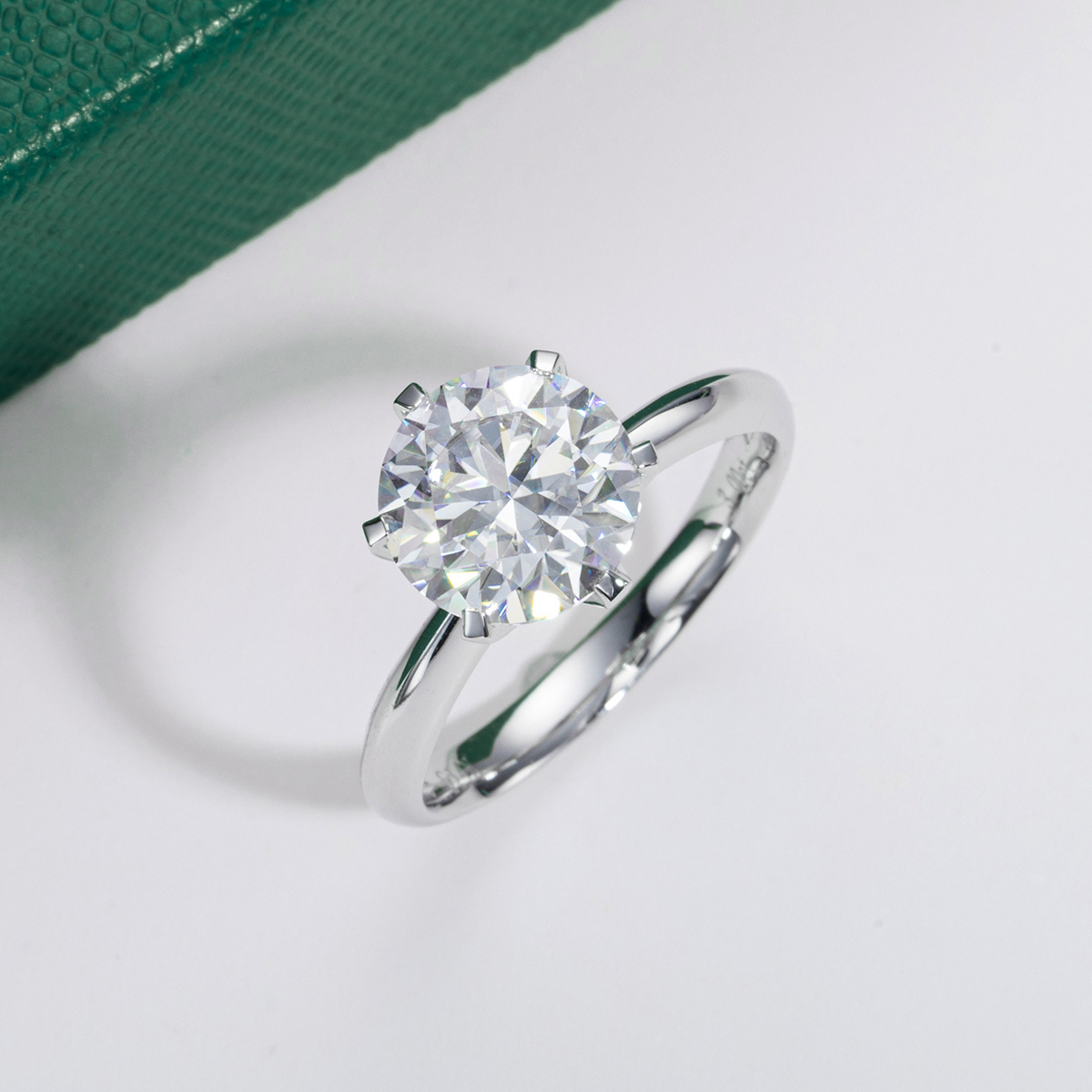 The Classic - Round Brilliant Cut Moissanite Solitaire Ring