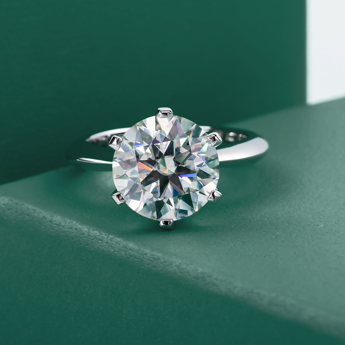 The Classic - Round Brilliant Cut Moissanite Solitaire Ring