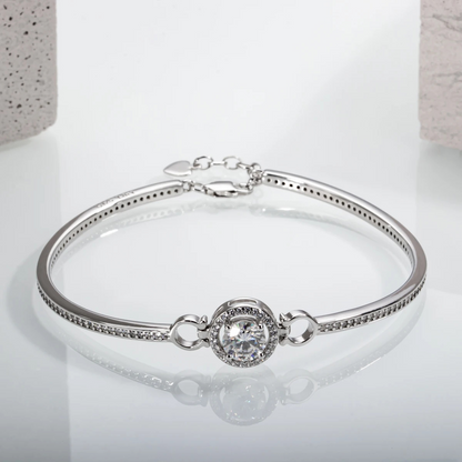 The Carrie - Round Brilliant Cut Moissanite Bracelet