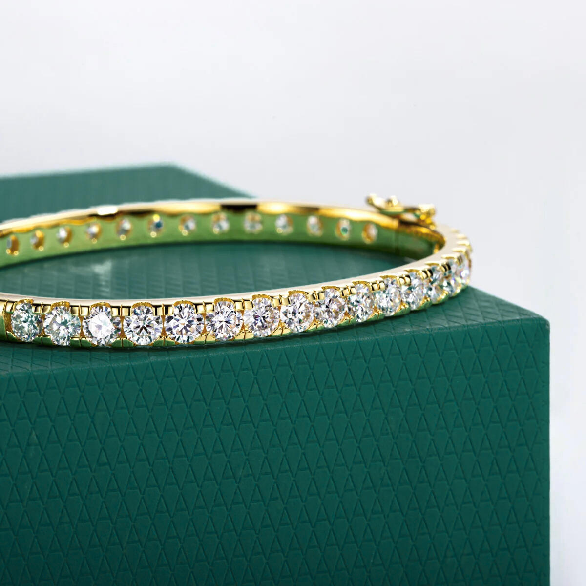 The Solenne - Moissanite Bracelet