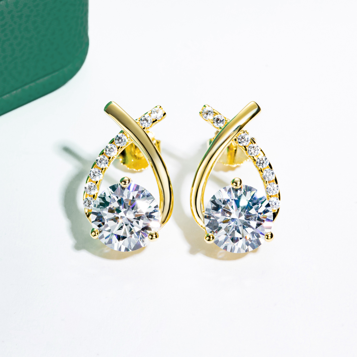 The Florence - Round Brilliant Cut Moissanite Earrings