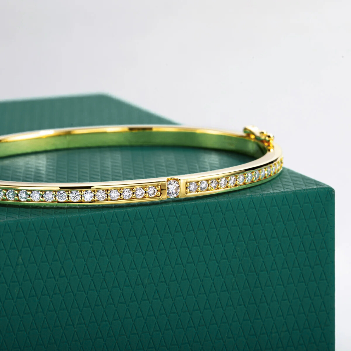 The Liane - Moissanite Bracelet