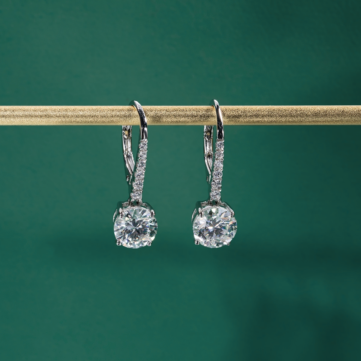 The Anna - Round Brilliant Cut Moissanite Earrings