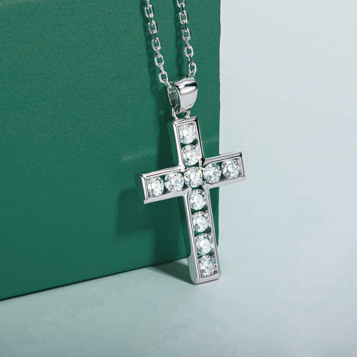 The Prescious Cross - Round Brilliant Cut Moissanite Necklace