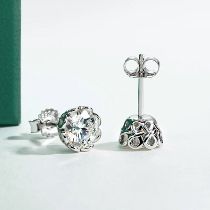 The Majesty - Round Brilliant Cut Moissanite Earrings