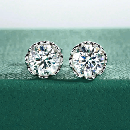 The Majesty - Round Brilliant Cut Moissanite Earrings