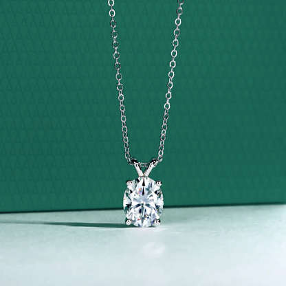 The Elara – Oval Cut Moissanite Necklace