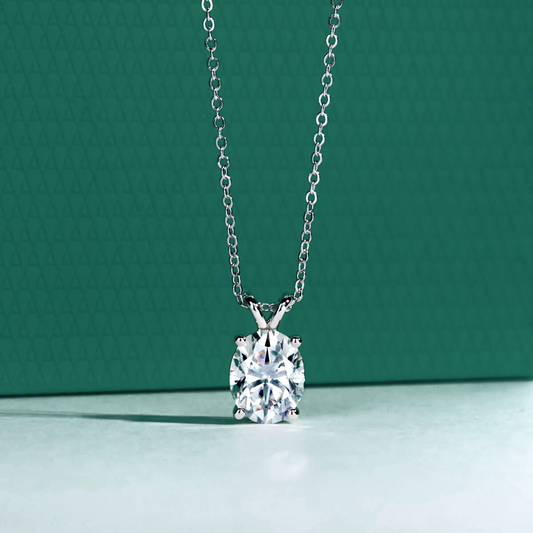 The Elara – Oval Cut Moissanite Necklace