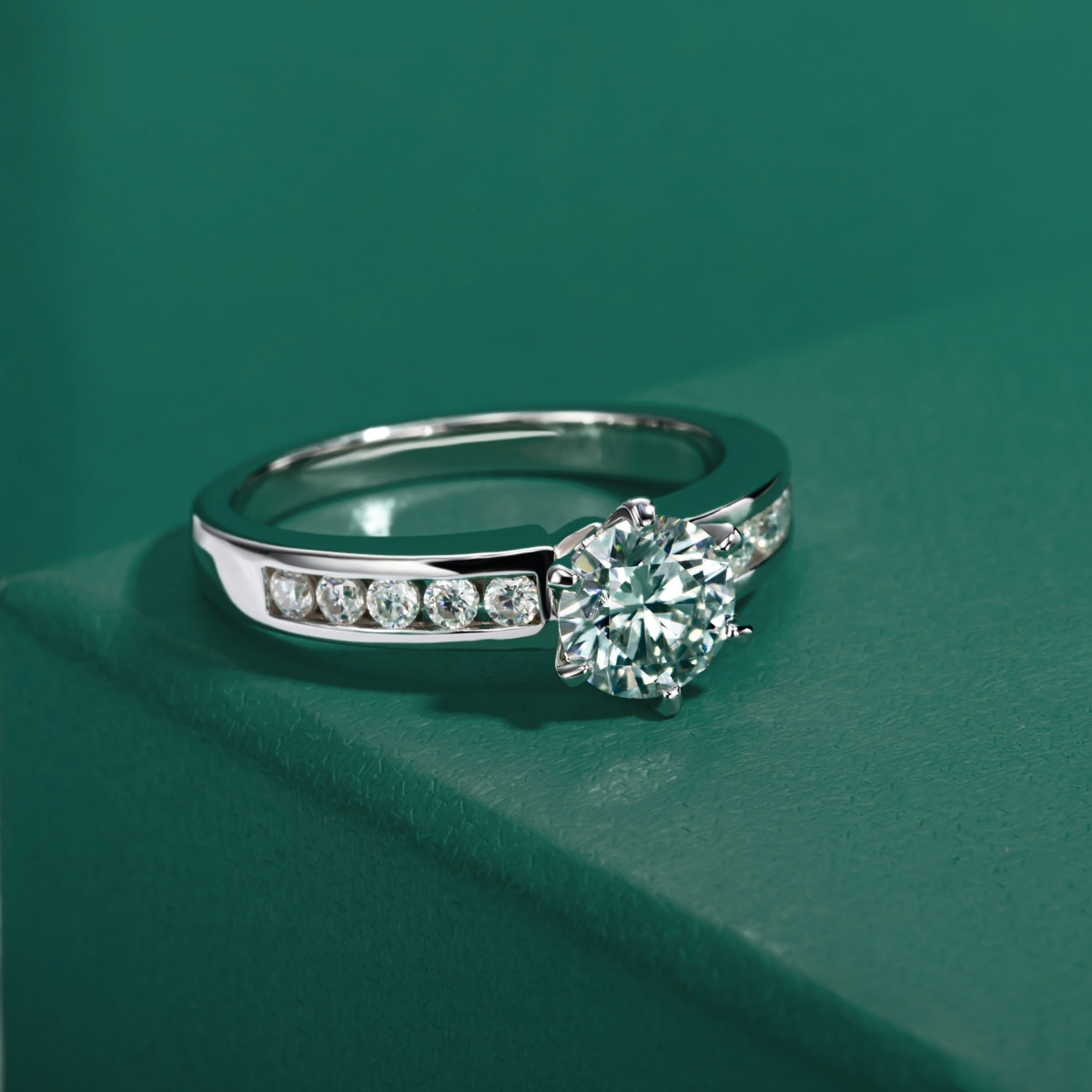 The Claire - Round Brilliant Cut Moissanite Solitaire Ring