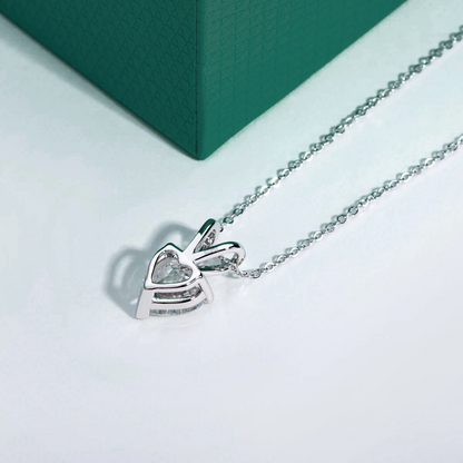 The Roselyn – Heart Cut Moissanite Necklace