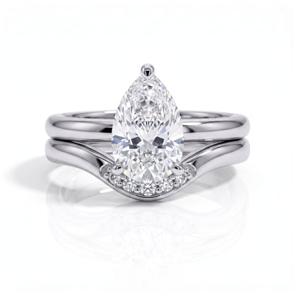 The Floriane - Pear Cut Moissanite Set